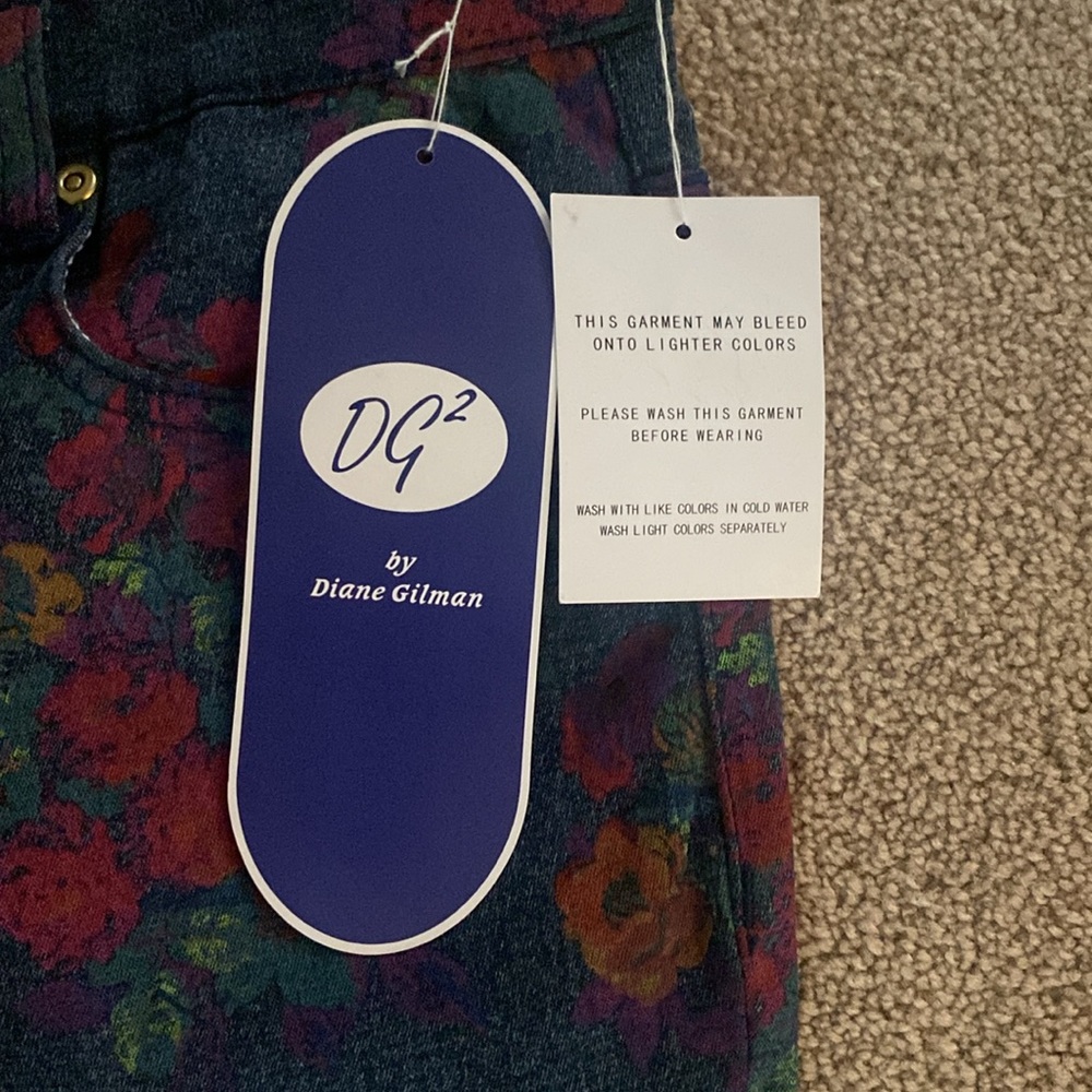 Floral  jeans size 10P..Diane Gilman ..New. - Picture 4 of 6